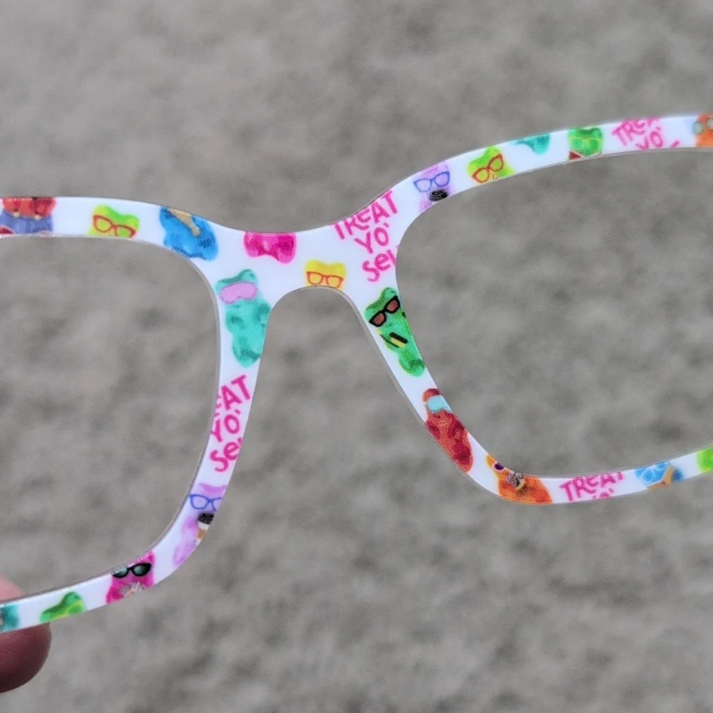 NWOT Pair Eyewear LARKIN Magnetic Topper Treat Yo Self Gummy Bear Print - Picture 4 of 6